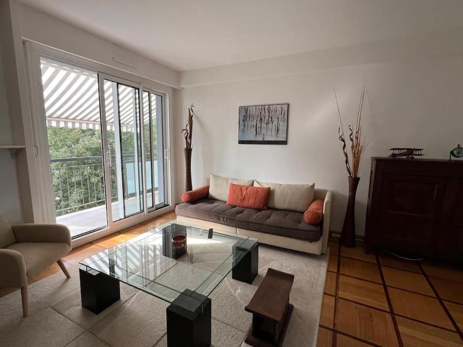 Photo de la galerie de l'établissement RER B 4 minutes Parking gratuit sur place, à Bourg-la-Reine