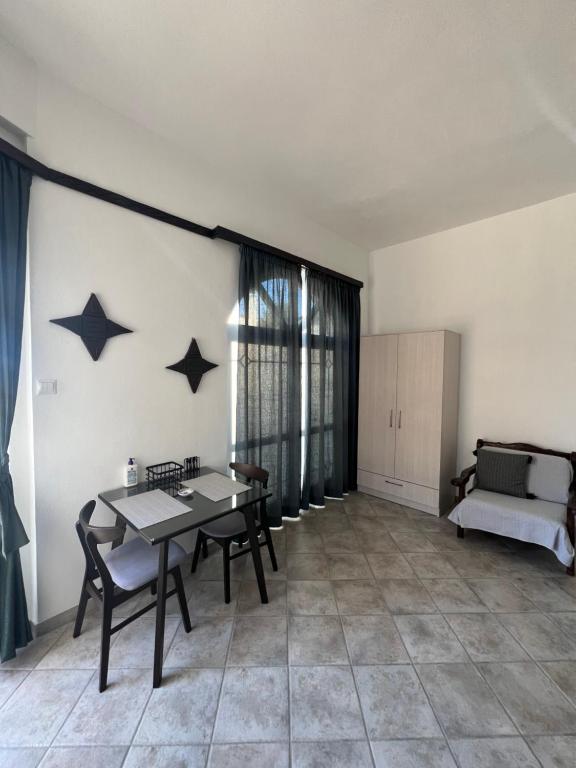 Postel nebo postele na pokoji v ubytování Xanthi Apartments