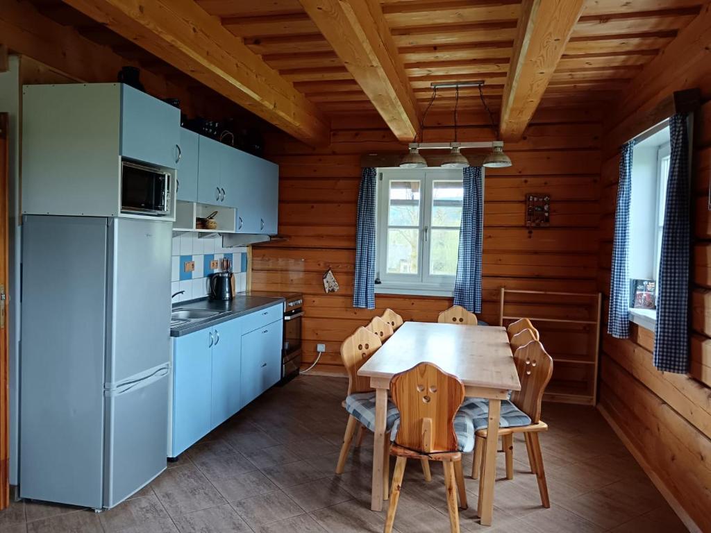 Kuchyň nebo kuchyňský kout v ubytování Chalupa Jadrná 2