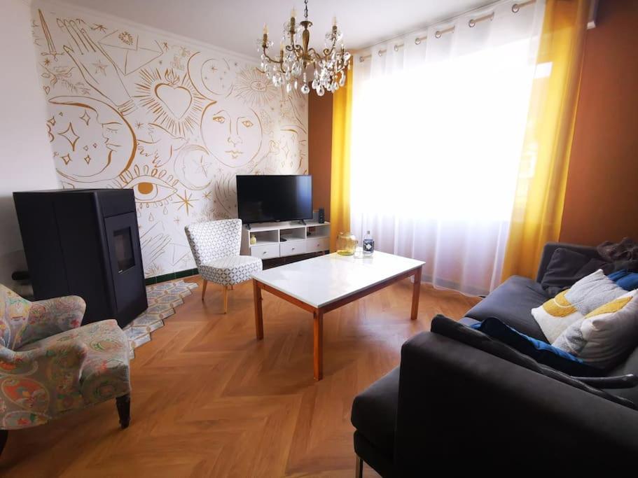 Et tv og/eller underholdning på Maison de vacances pour 12 personnes