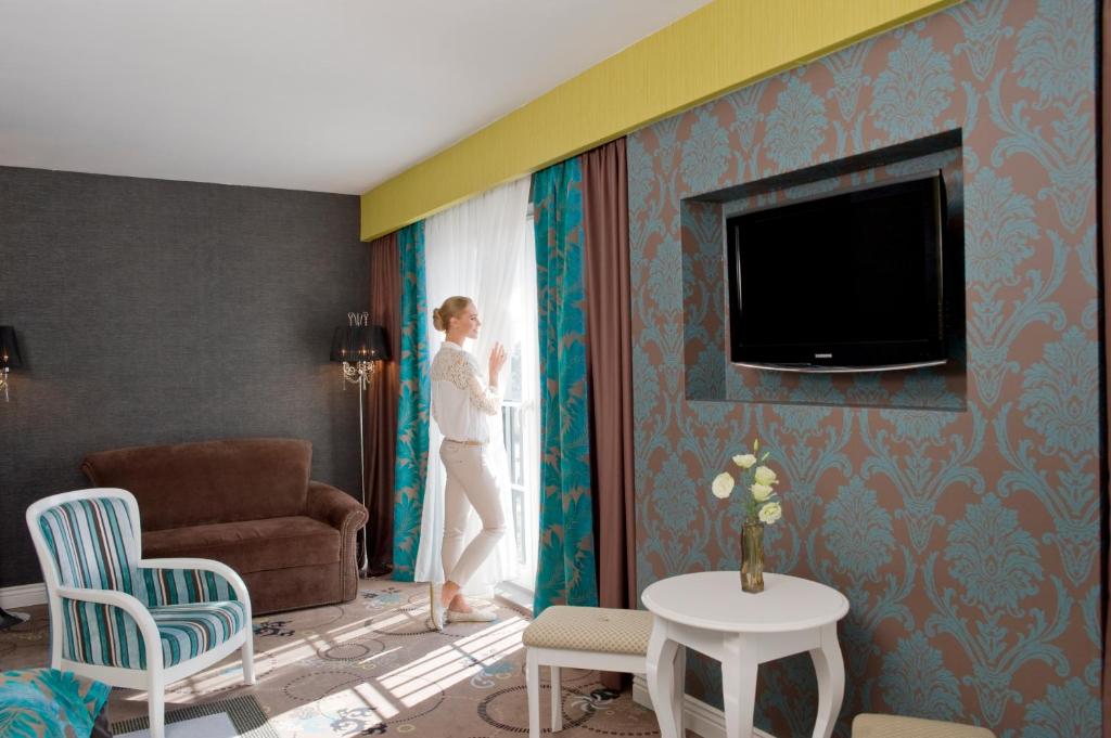 TV a/nebo společenská místnost v ubytování Hotel Lamberton