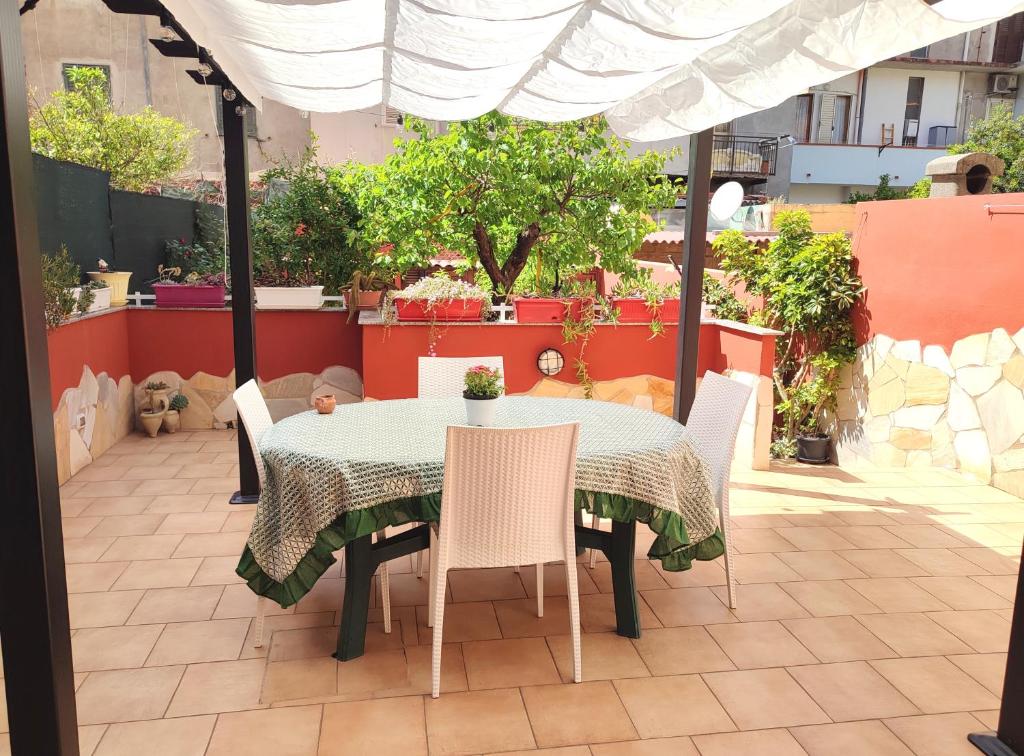 Appartamento Carmen a Bosa - Incantevole oasi con giardino