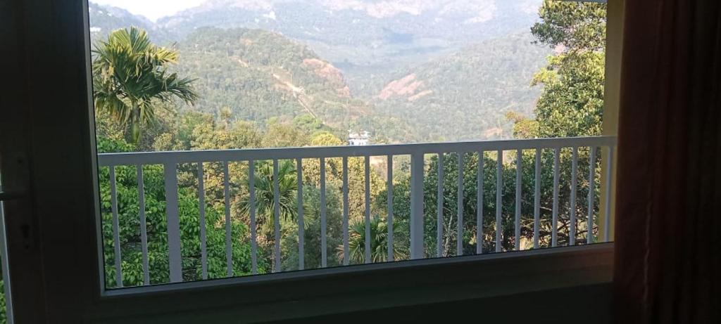 Nespecifikovaný výhled na hory nebo výhled na hory při pohledu z bed and breakfast