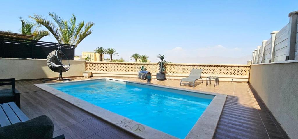 Bazén v ubytování sea view & pool eilat nebo v jeho okolí