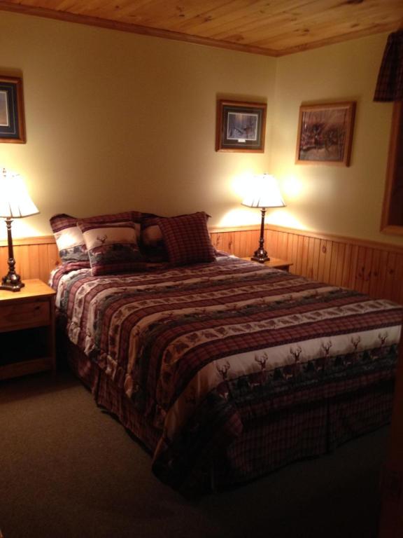 Rough Cut Lodge - Suite 4