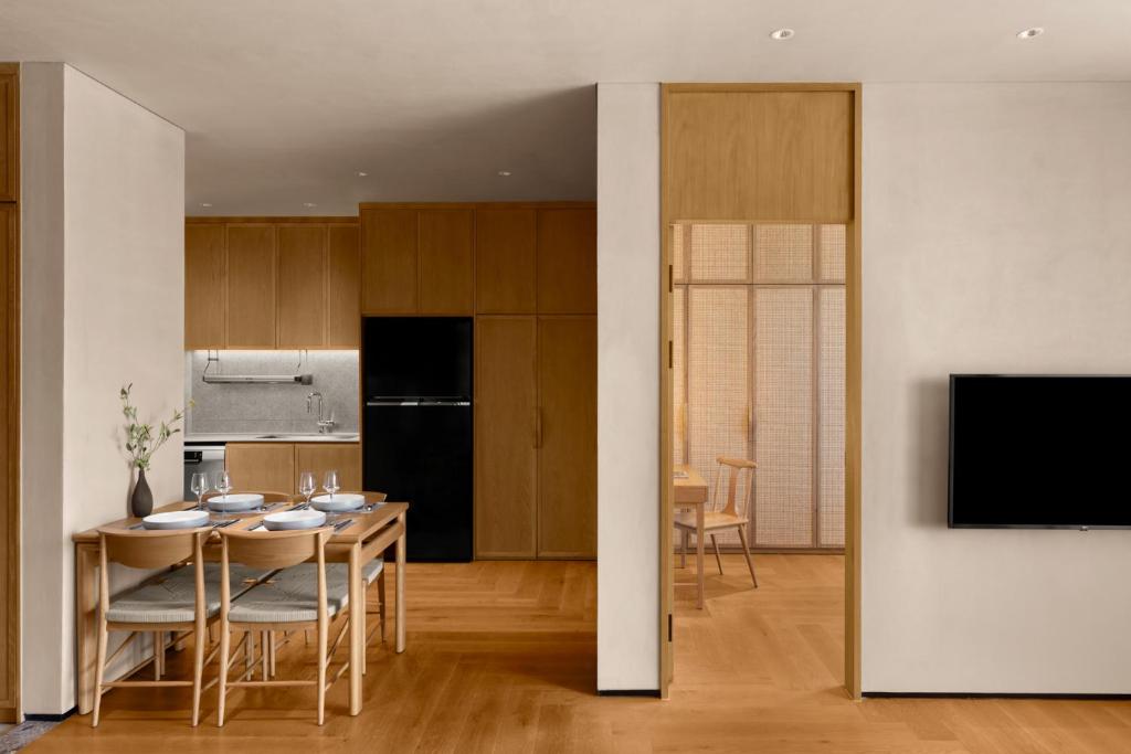 2 Bedroom Type 1 Lake View