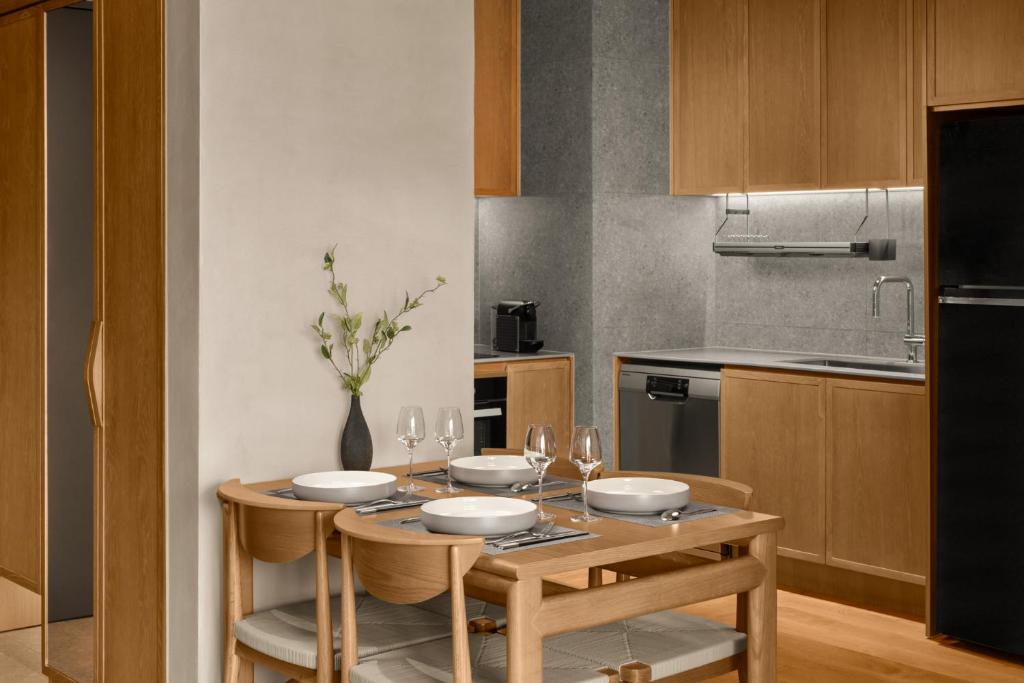 2 Bedroom Type 1 Lake View