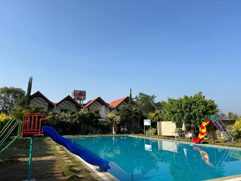 Bazén v ubytování 7 Heaven Villas & Resorts nebo v jeho okolí