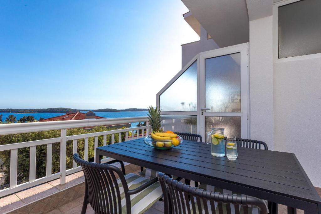 Μπαλκόνι ή βεράντα στο Hvar Pavičić Top View apartments