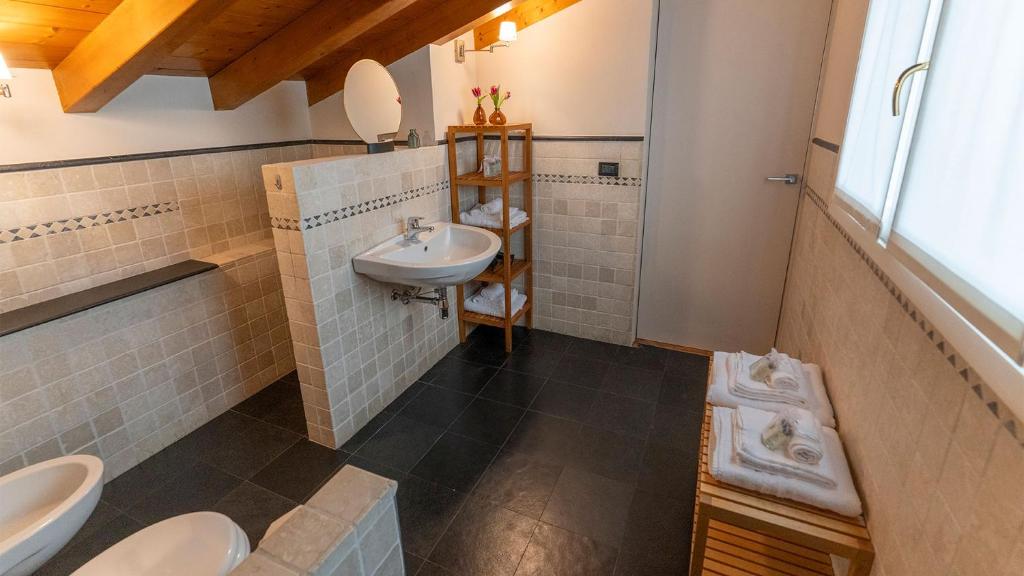 Kúpeľňa v ubytovaní Magic Place Bergamo! Relax Apartment with terrace in the heart of the city