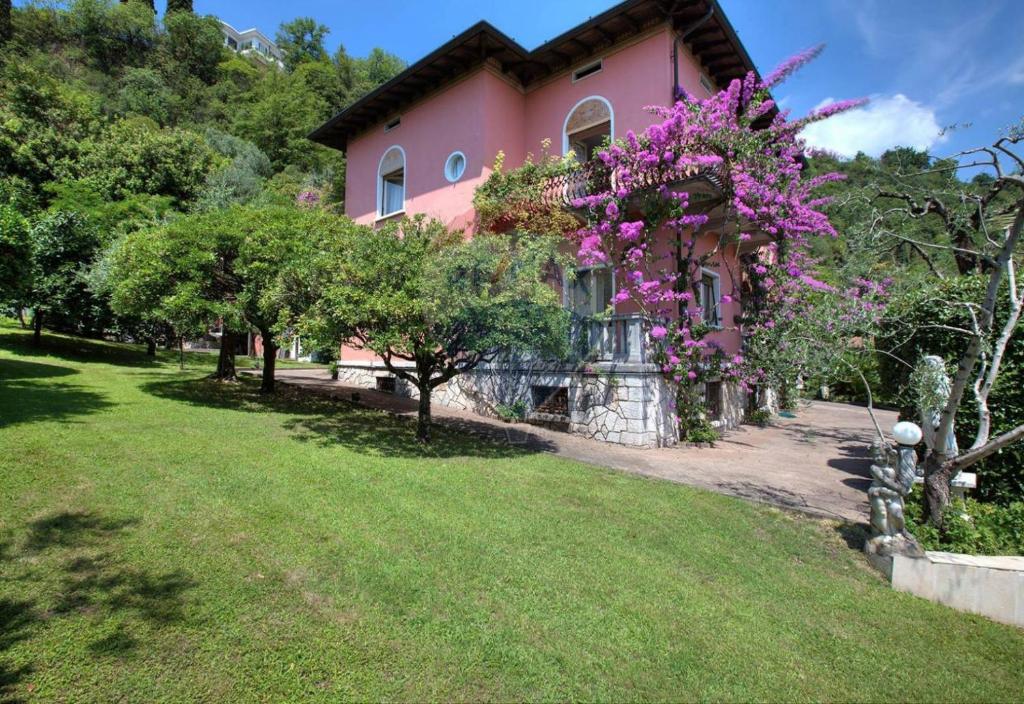 Gallery image of Villa Lou in Toscolano Maderno