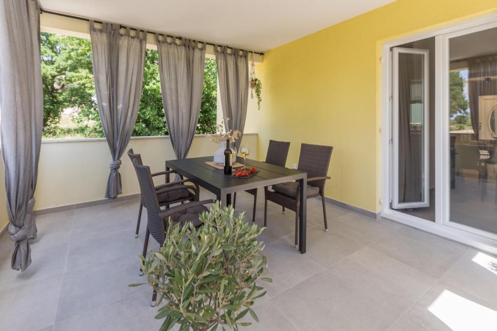 Balkon lub taras w obiekcie Aquila Premium Vrsar