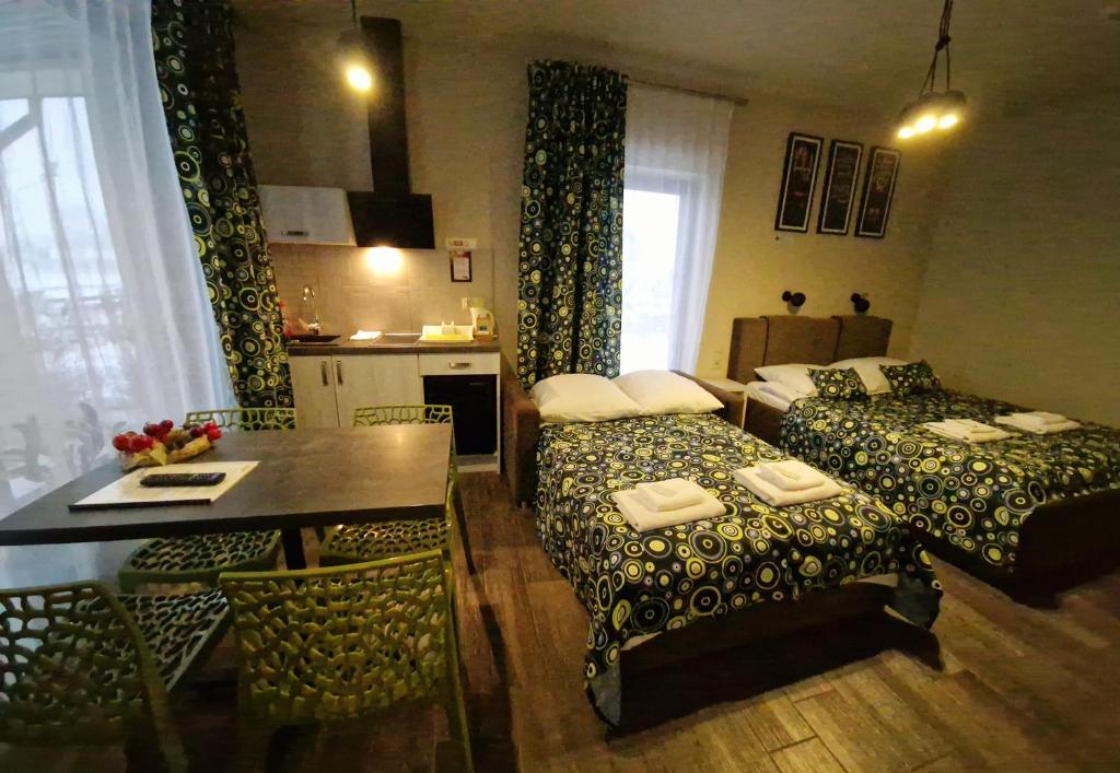 Posteľ alebo postele v izbe v ubytovaní Tajemniczy Ogród Szczytna - Bed & Breakfast