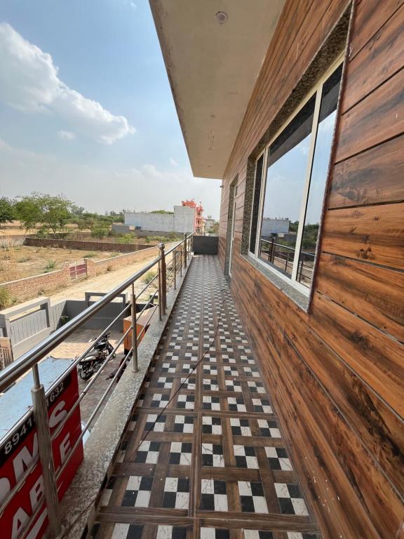Priyakant inn - Housity