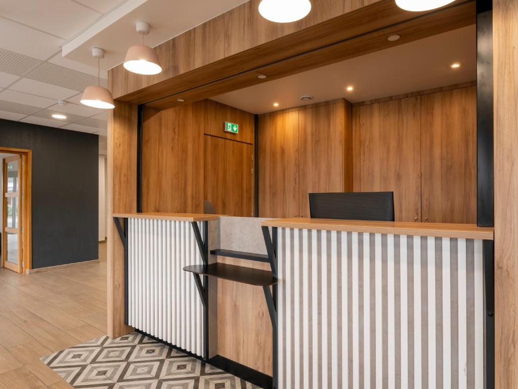 Vstupní hala nebo recepce v ubytování B&B HOTEL Lorient Ploemeur