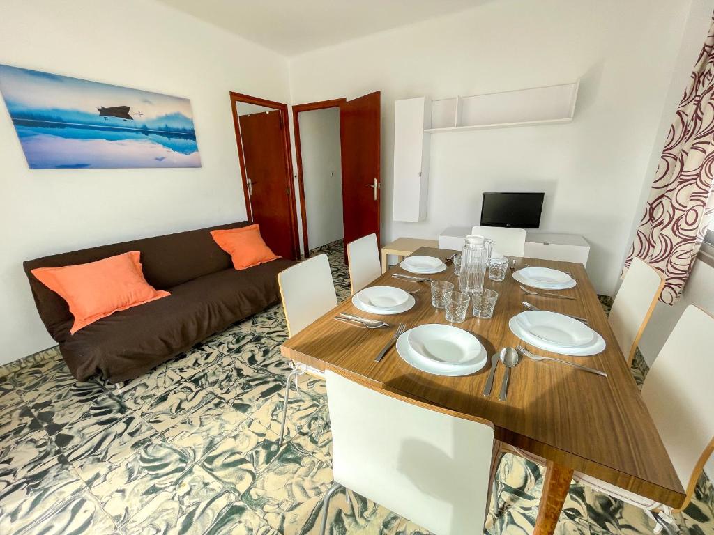 TV a/nebo společenská místnost v ubytování Apartamentos Gandia-Daimuz 3000