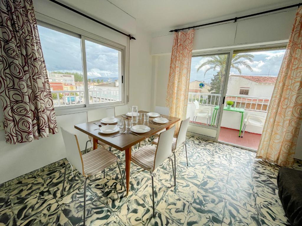 Balkón nebo terasa v ubytování Apartamentos Gandia-Daimuz 3000