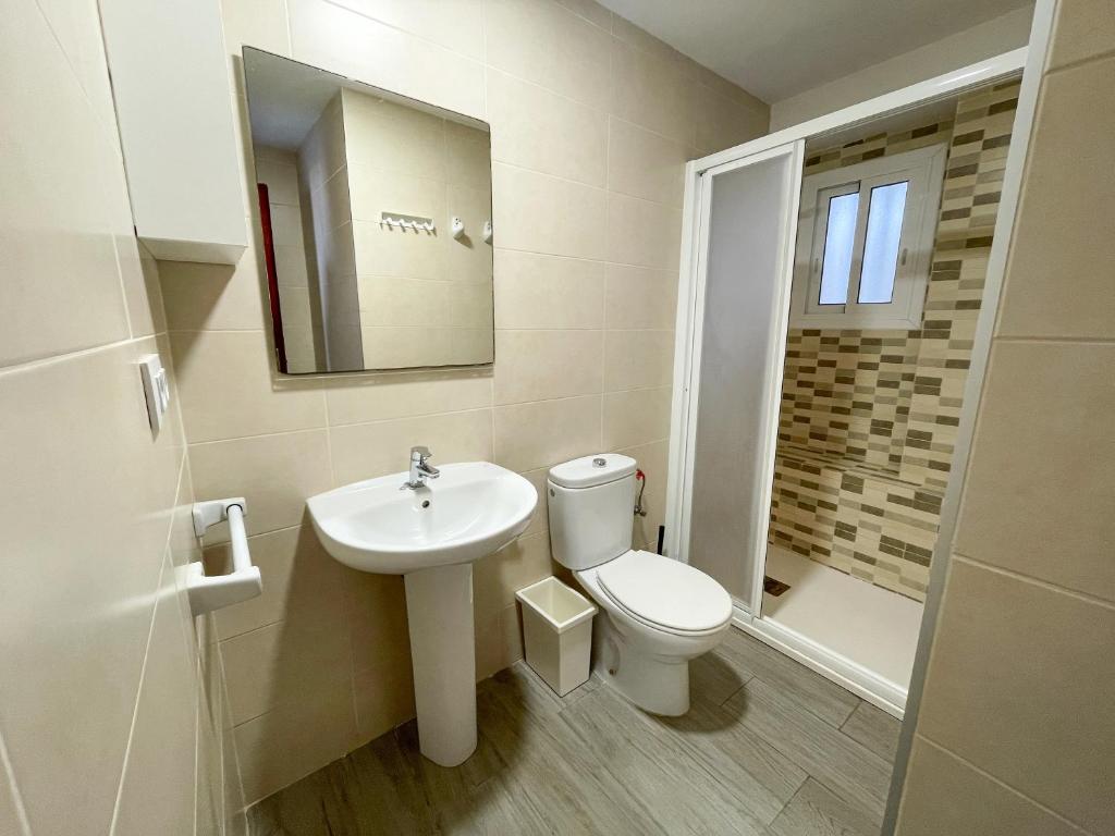 Koupelna v ubytování Apartamentos Gandia-Daimuz 3000