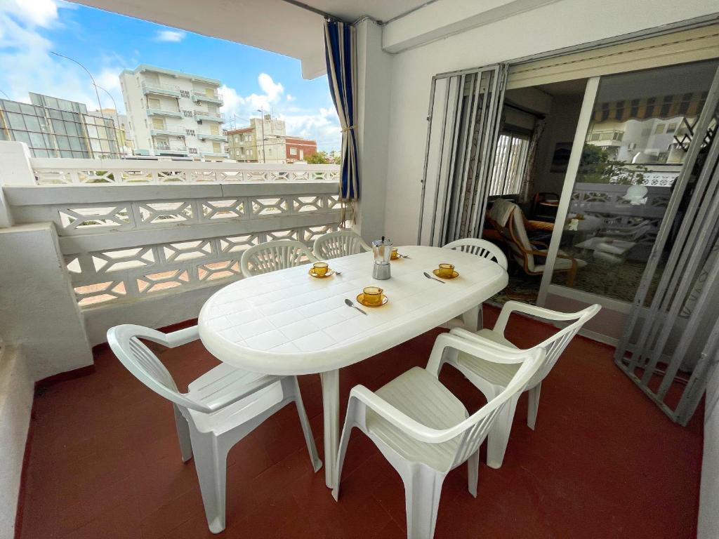 Balkón nebo terasa v ubytování Apartamentos Gandia-Daimuz 3000