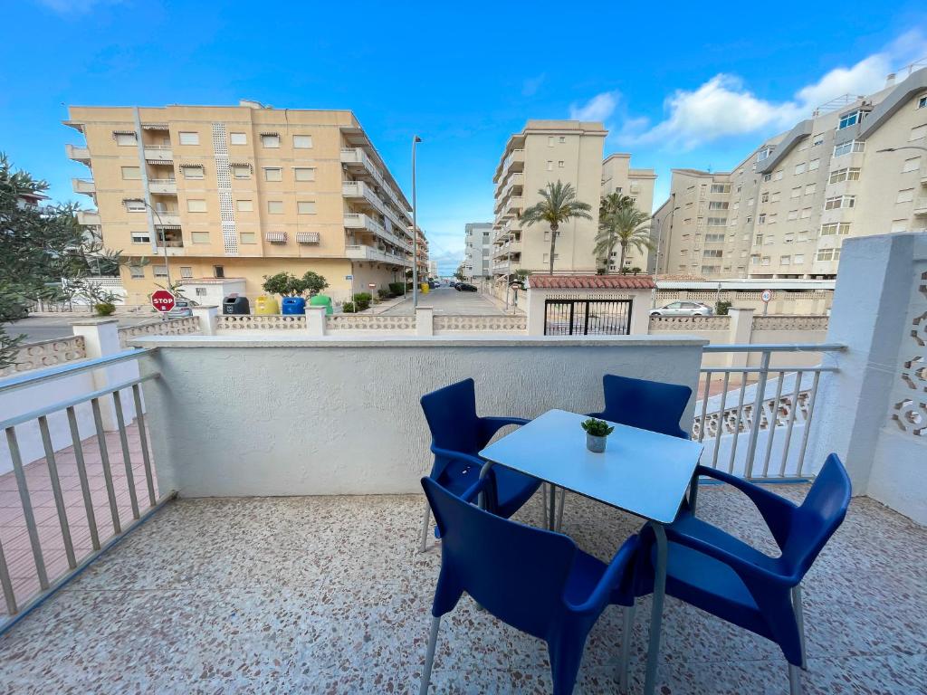 Balkón nebo terasa v ubytování Apartamentos Gandia-Daimuz 3000