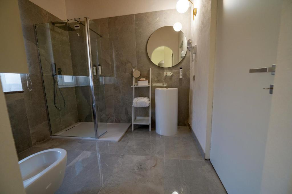 La Divina - free parking - - 19