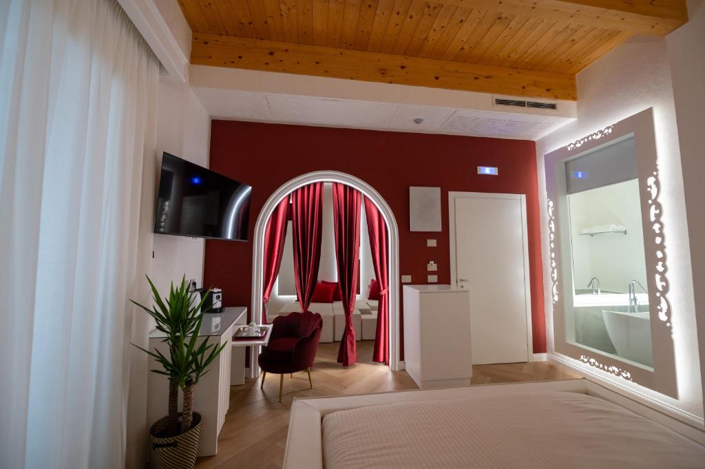 La Divina - free parking - - 17