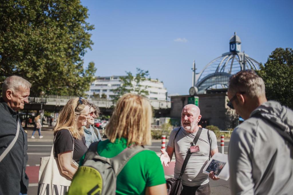 The Circus Apartments - Resim 16