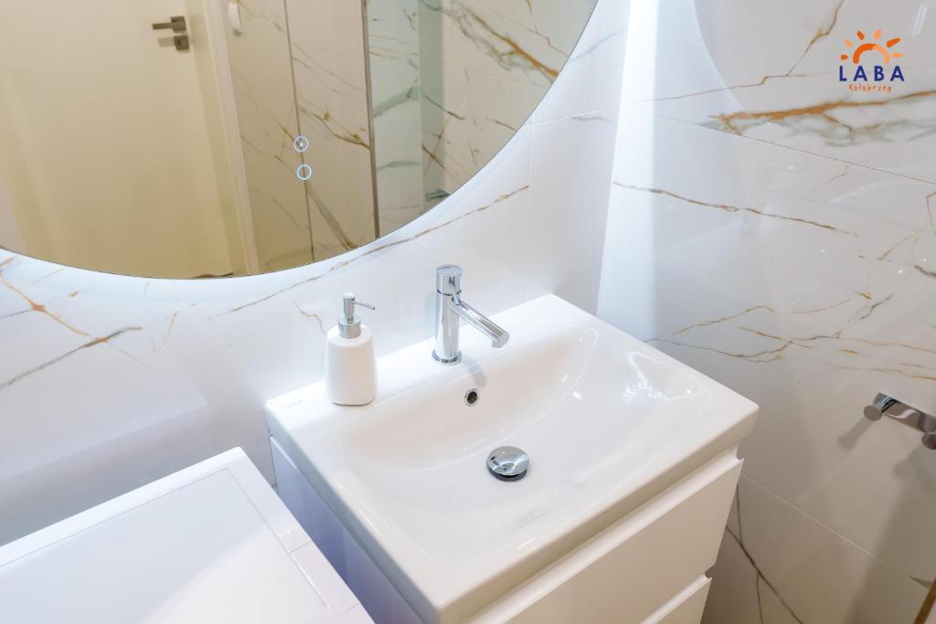 LABA Kołobrzeg Apartamenty DIUNE z Parkingiem - 4