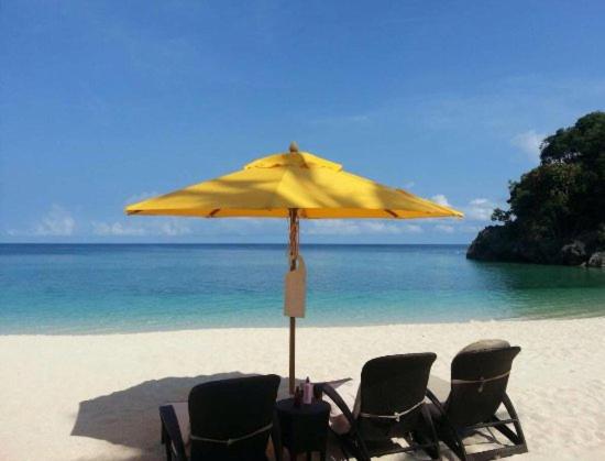 Gallery image of Happy Diniwid Apartments in Boracay