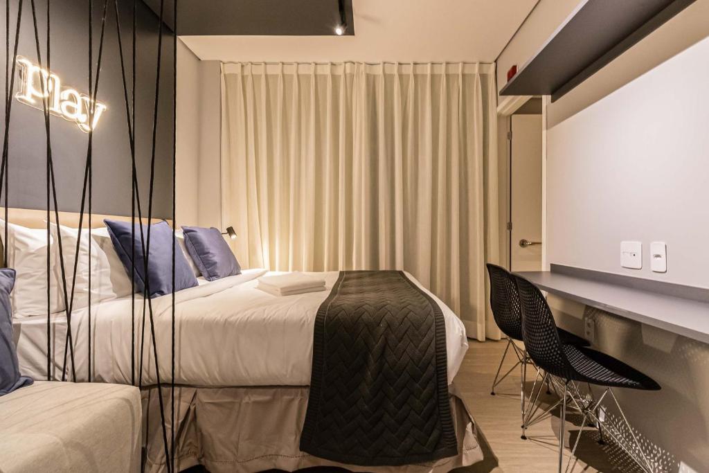 Charlie Houx Pinheiros - 