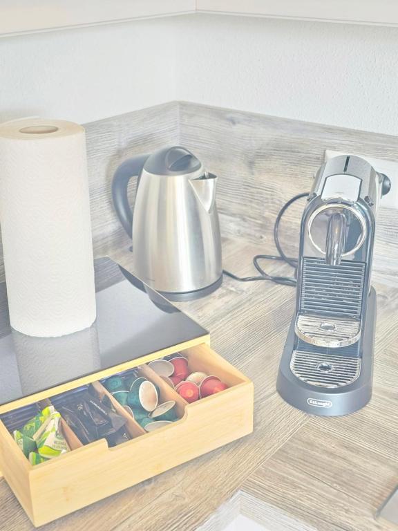 Příslušenství pro přípravu čaje a kávy v ubytování Black Forest II Sauna I Boxspring I Nespresso I Ausblick I Wasserfälle im Ort