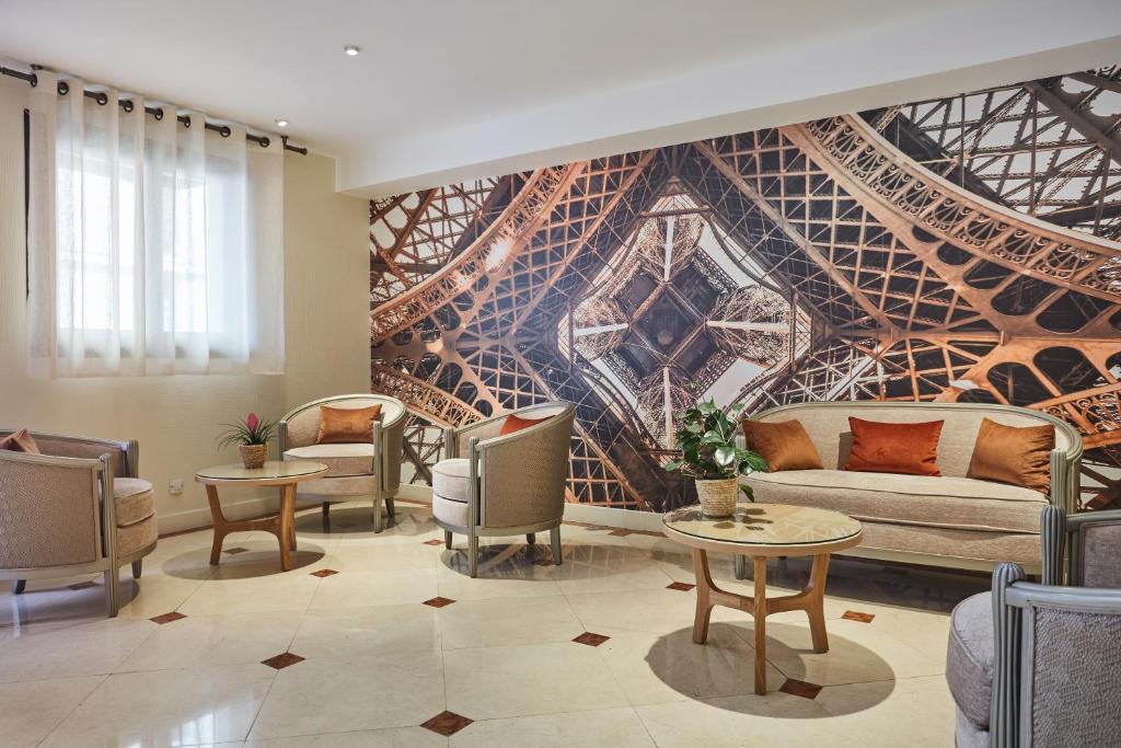 Posezení v ubytování Hotel Beaugrenelle Tour Eiffel