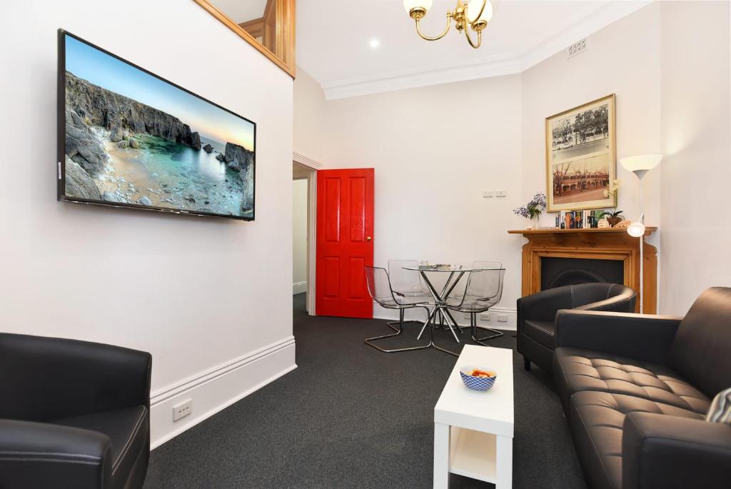 City Apt no 7 at Cecil Mansions with 2Parking - Appartement De Trois Chambres
