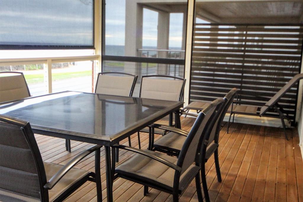 Seaford Beachfront House - Housity