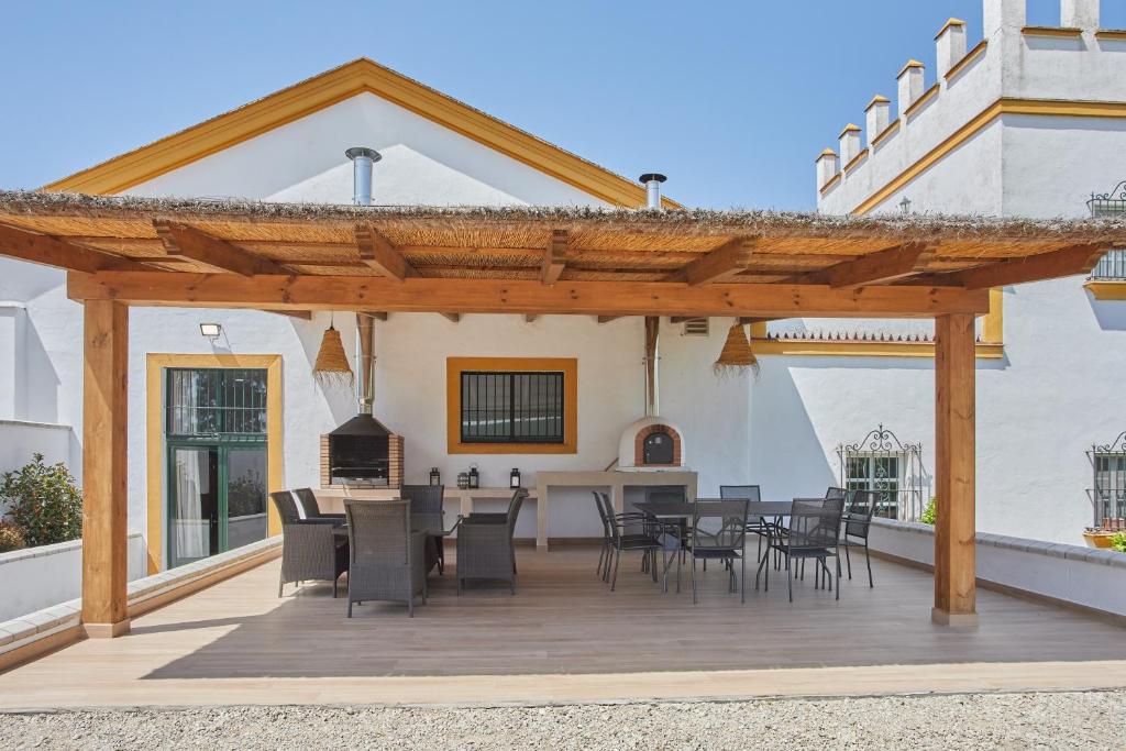 The building in which the holiday home is located