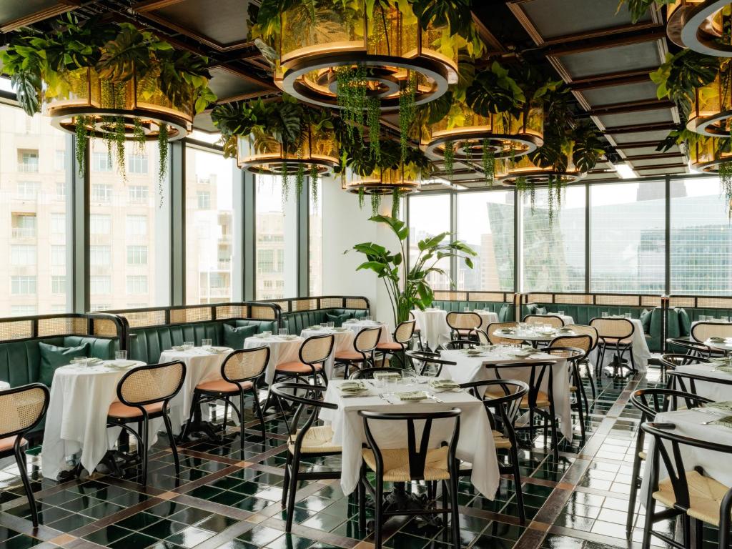 Restaurace v ubytování Hôtel Swexan