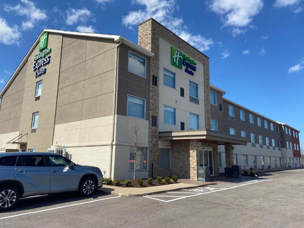 Holiday Inn Express & Suites Elyria by IHG photo