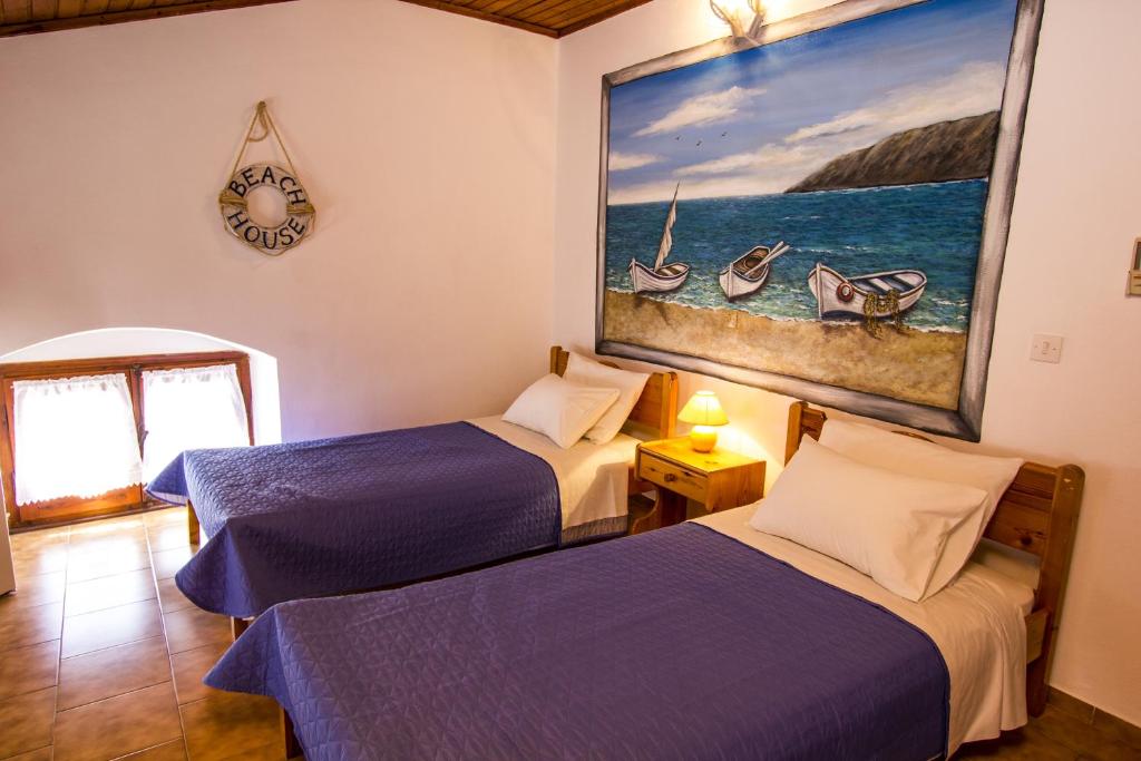 Symi Center Hotel - 8