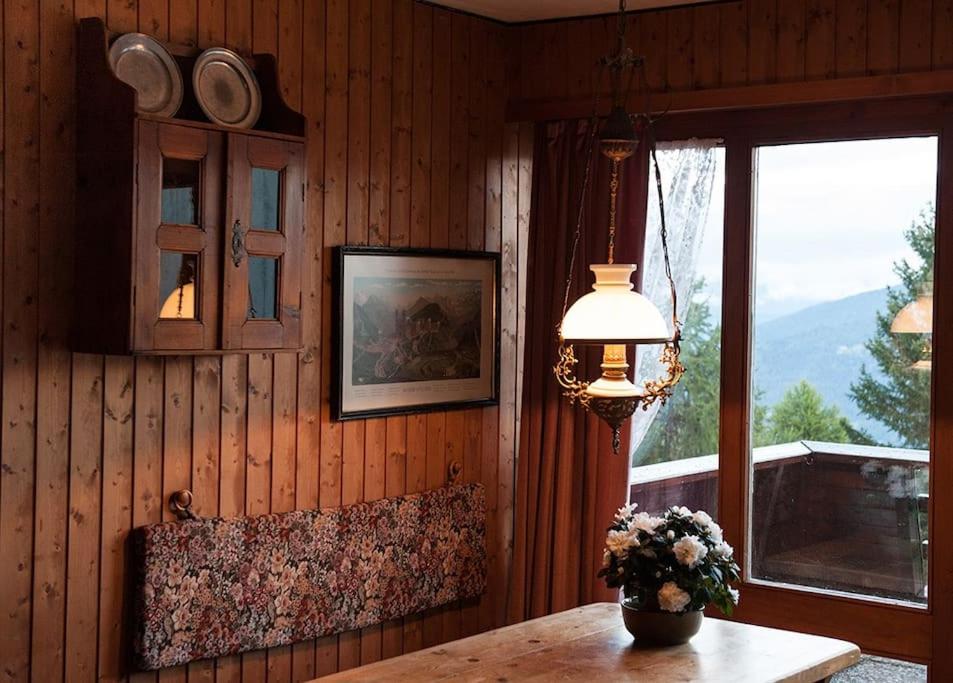 Nespecifikovaný výhled na hory nebo výhled na hory při pohledu z apartmánu