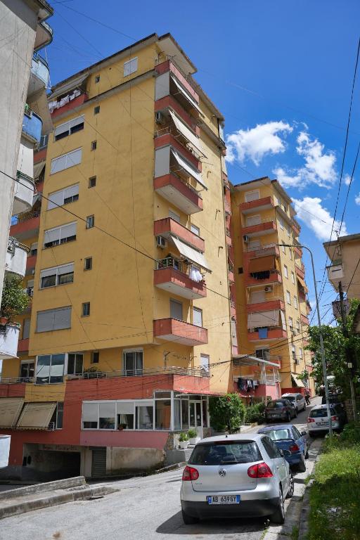 O edifício onde o apartamento está situado