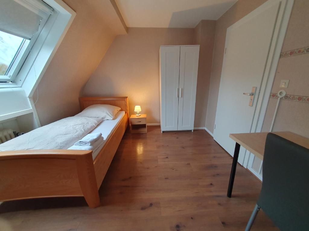 Schönes, vollmöbliertes Zimmer direkt an der Uniklinik Mainz