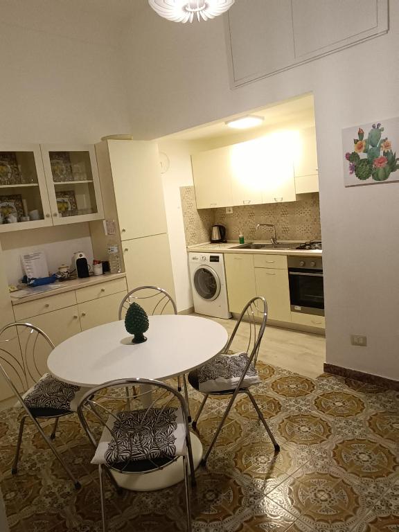 Foto dalla galleria di A MENNULARA, Appartamento Taormina Centro a Taormina