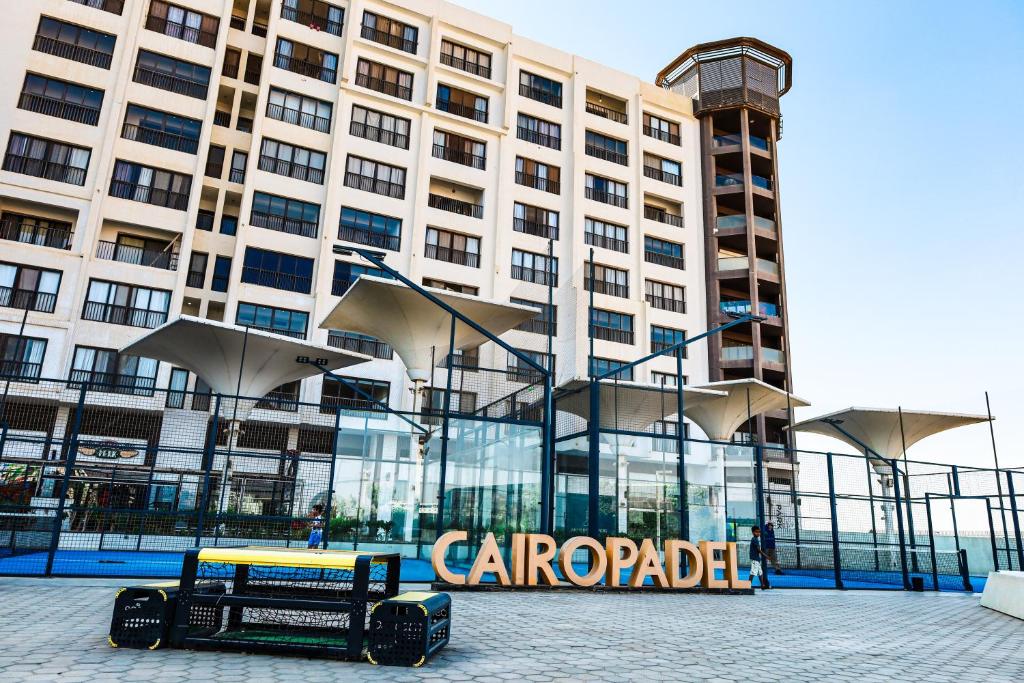 Fotografie z fotogalerie ubytování Luxury hotel apartment with pools in front AUC v Káhiře