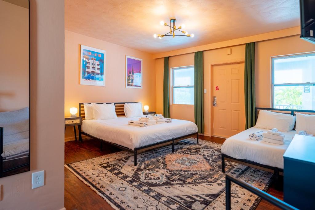 Tropical Breeze Vacation Rentals - Estudio