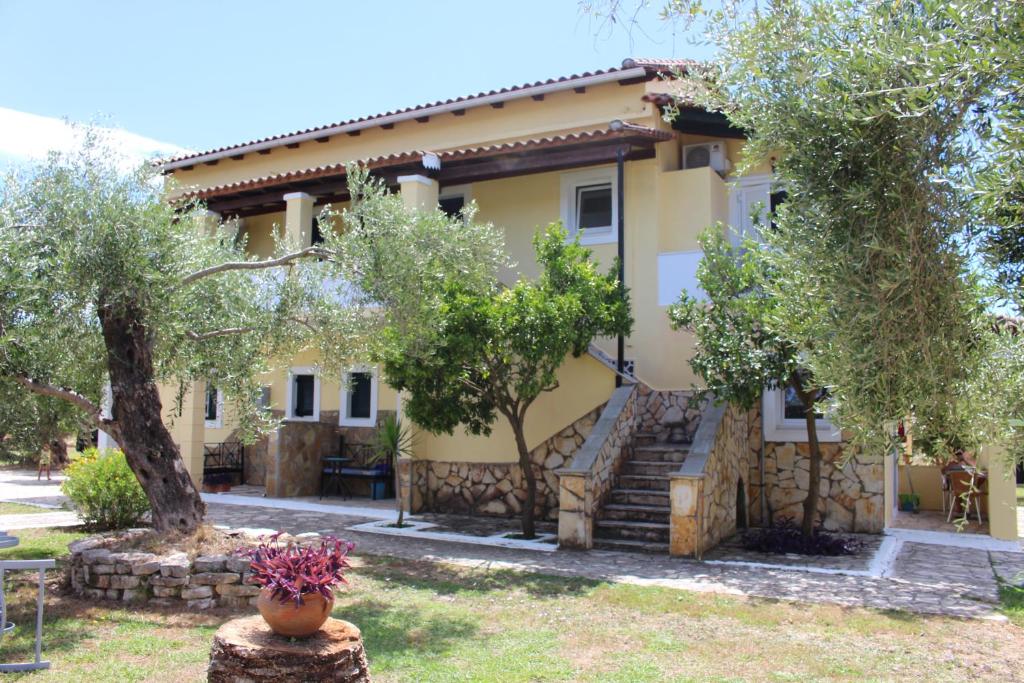 Gallery image of Villa Depis in Roda