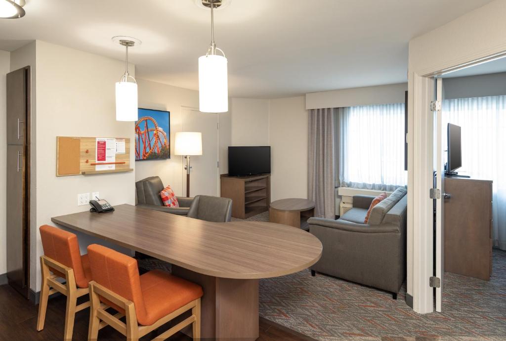 Candlewood Suites Anaheim - Resort Area, an IHG Hotel - Queen Studio - Vasca Di Accesso Alla Disabilità