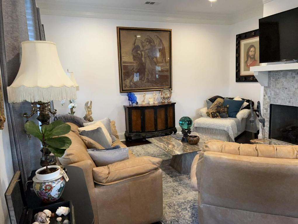 Comfortable Private Room in a Shared House, Youngsville (updated prices