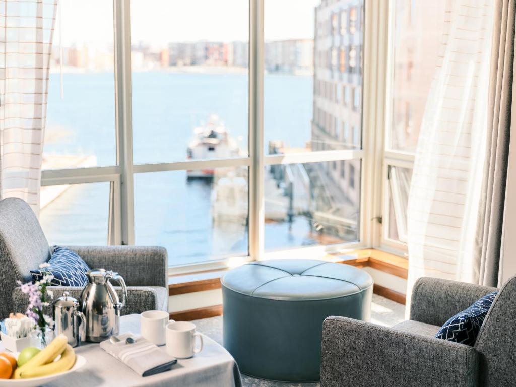 Battery Wharf Hotel, Boston Waterfront photo