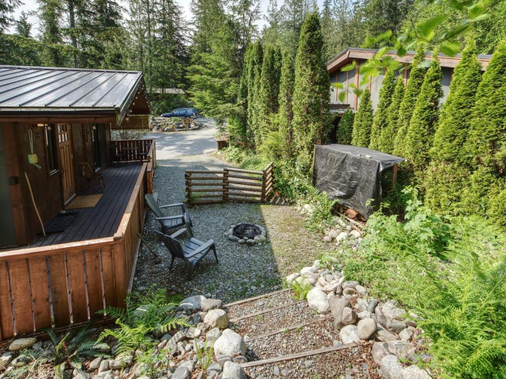 Zahrada ubytování Handsome Dan's Vacation Cottage Rentals