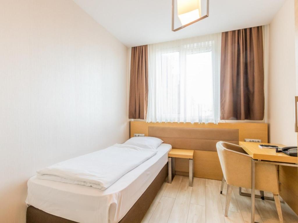 
Single Room with Balcony
